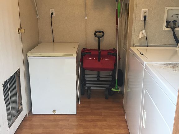 2nd image of 140 McMahon Ln