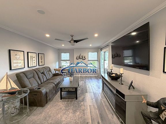 5th image of 3408 Hathaway Ave APT 203