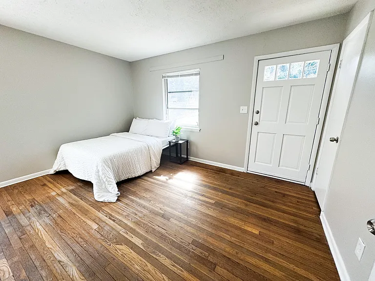 Brookside Dr — Photo 2