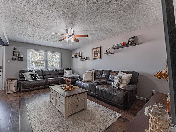 5th image of 5 Willow Dr