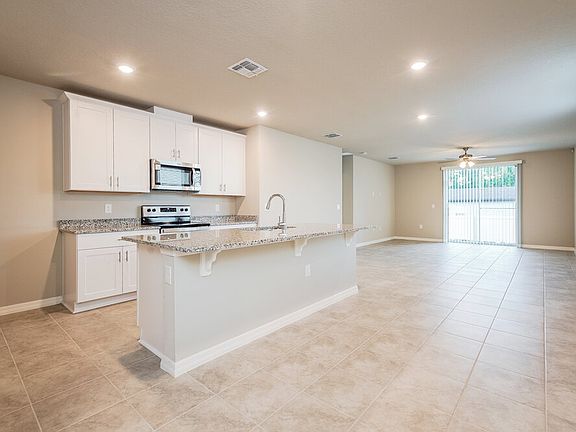 5th image of 5239 Meredrew Ln