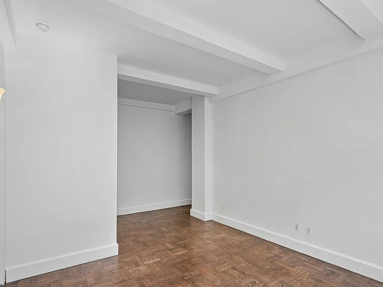 160 W 71st St #9D — Photo 3