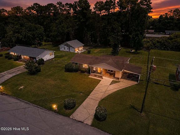 2nd image of 11 Oxford Drive