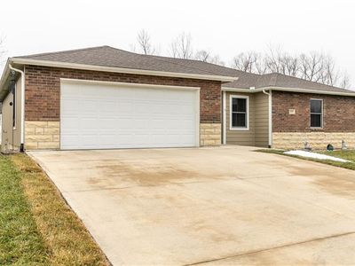2291 Valley View Dr, Tonganoxie, KS, 66086