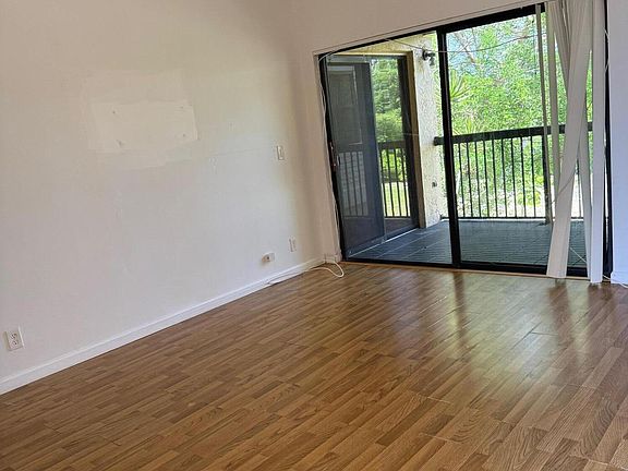 3rd image of 5721 Riverside Drive #301b5