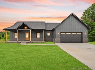 7539 Brownstown Rd, Henryville, IN 47126