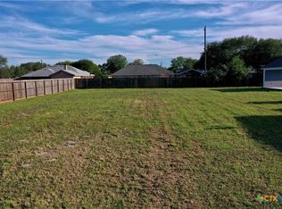 309 Blue Jay Loop, Victoria, TX 77905