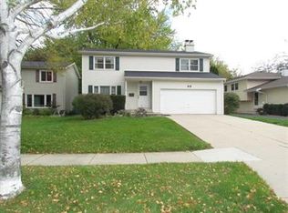 93 N Ott Ave, Glen Ellyn, IL 60137