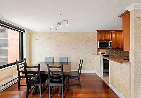 3rd image of 1623 3rd Ave APT 17H