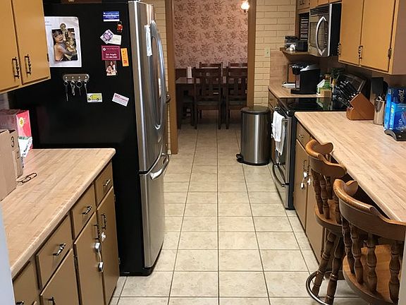 3rd image of 2727 Yale Ave