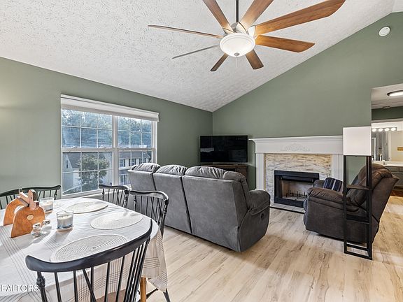 3rd image of 5969 Katrina Ln