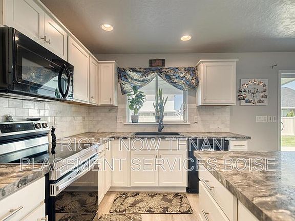 3rd image of 5117 Lansdale St