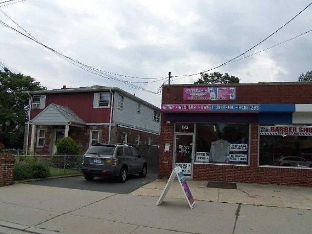 1st image of 310 Uniondale Ave