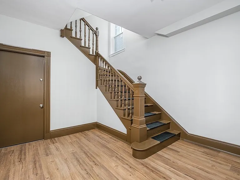 39 Perry St #3 — Photo 15