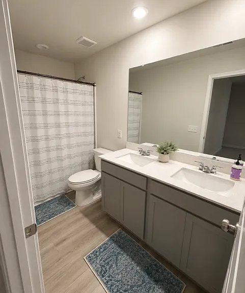 644 Emerson Ln — Photo 5