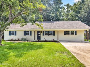 2223 Popps Ferry Rd, Biloxi, MS 39532