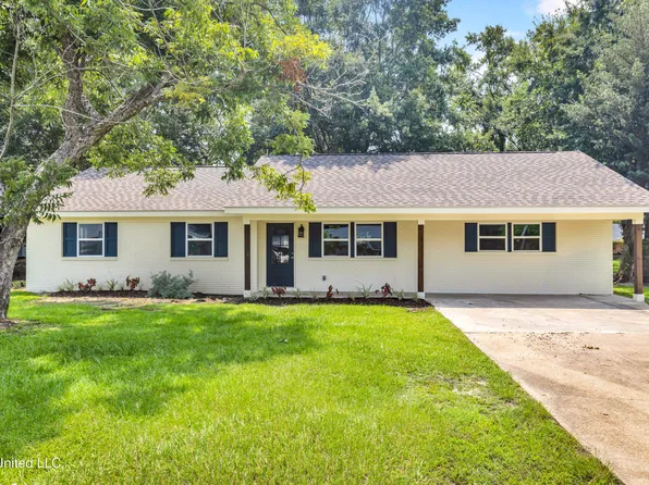 2223 Popps Ferry Rd, Biloxi, MS 39532