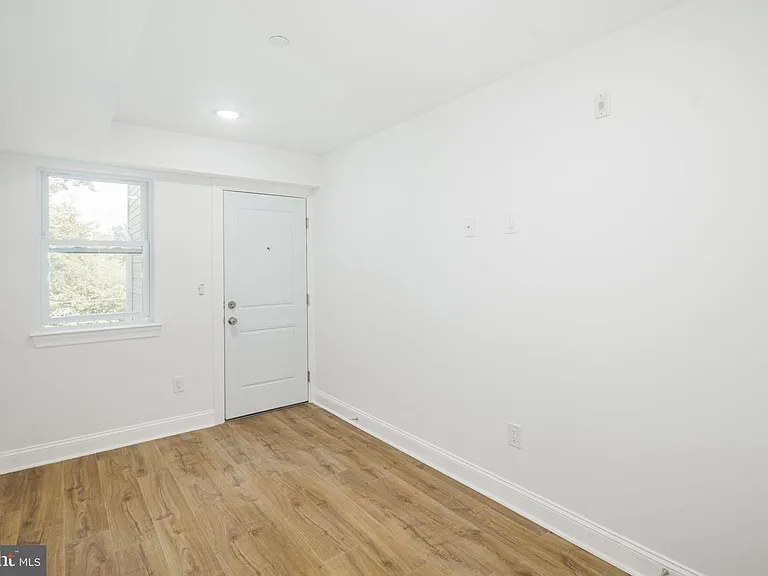 653 N Preston St #3 — Photo 11