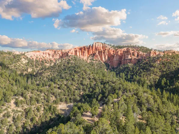 S Pink Cliffs Rd, Kanab, UT 84741