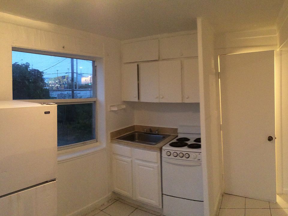 2nd image of 411 NW 37th St APT 10