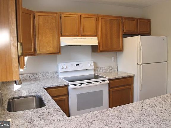 5th image of 8234 Meadow Wick Ct