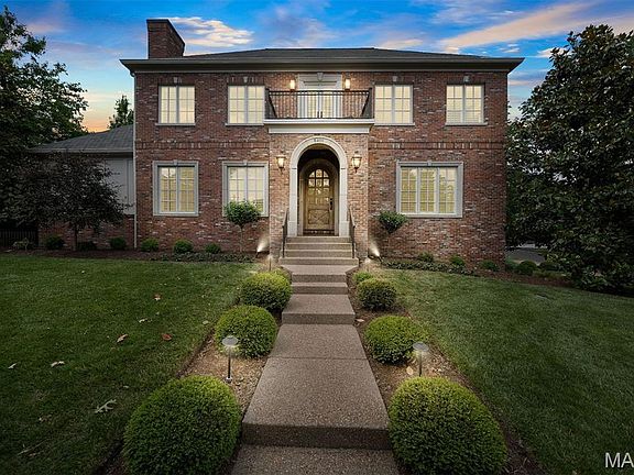 2nd image of 8401 University Dr