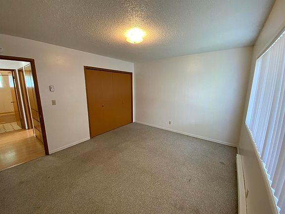 2nd image of 804 Cedar St APT D