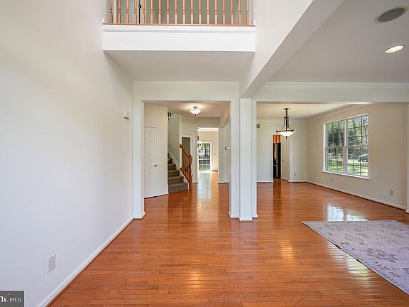 2nd image of 438 Lorraine Dr