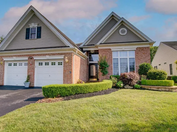 60 Beth Page Dr, Monroe Township, NJ 08831
