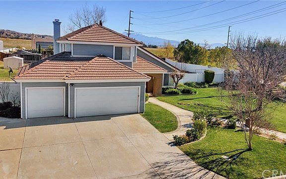 3rd image of 11748 Knoll Vista St