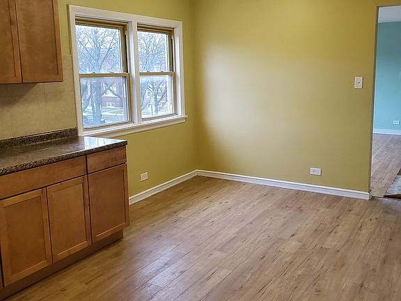 2nd image of 6757 S Rockwell St APT 2E