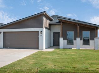 703 E 21st St, Wolfforth, TX 79382
