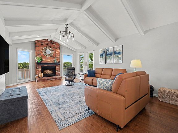 5th image of 7970 Island Ct