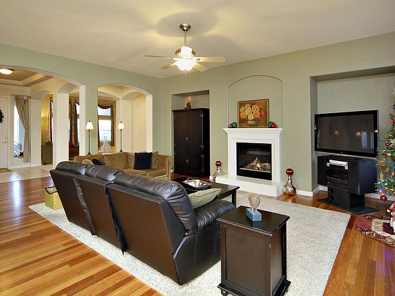 3rd image of 8229 Cowdray Ct