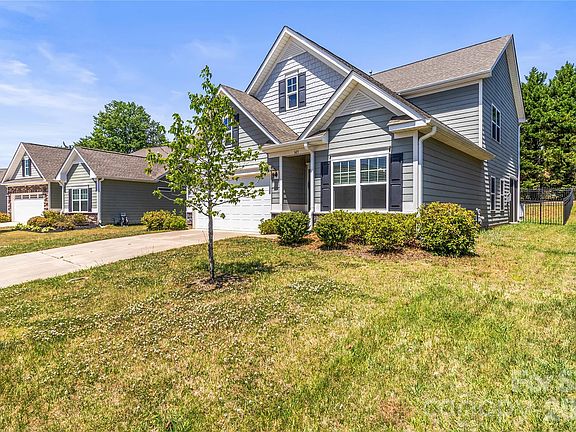 3rd image of 1415 Troon Dr