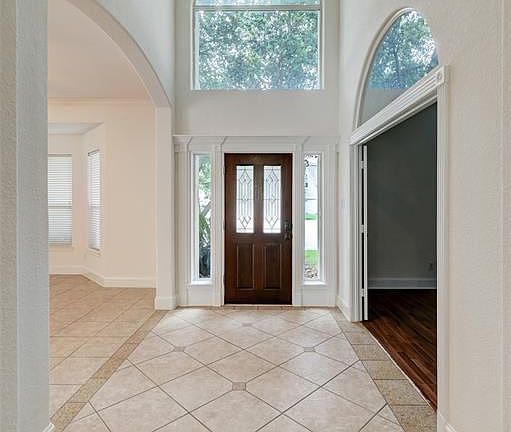 4th image of 11126 Sherwood Garden Dr