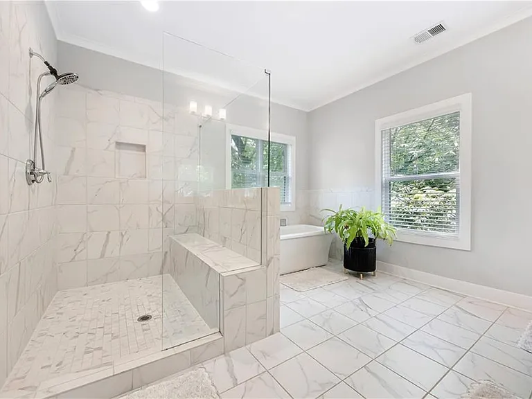 2230 Main St NW — Photo 24