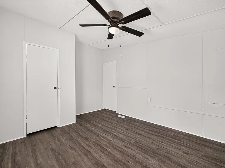20306 Mountaindale Dr — Photo 24
