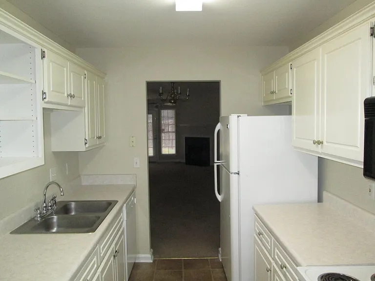 413 Northrop Pl — Photo 4