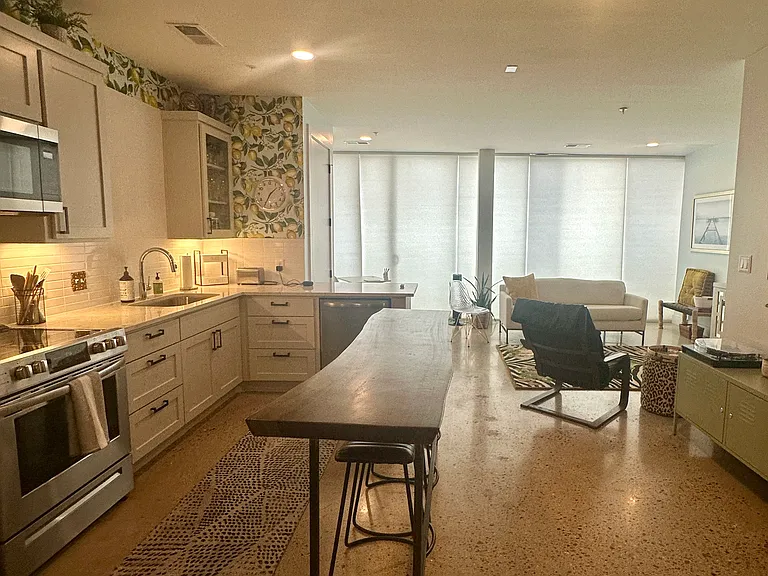 2906 S 1st St #101 — Photo 14