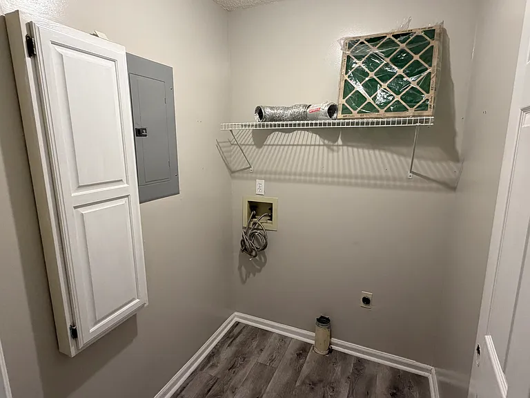 1343 Maplebrook Dr — Photo 8