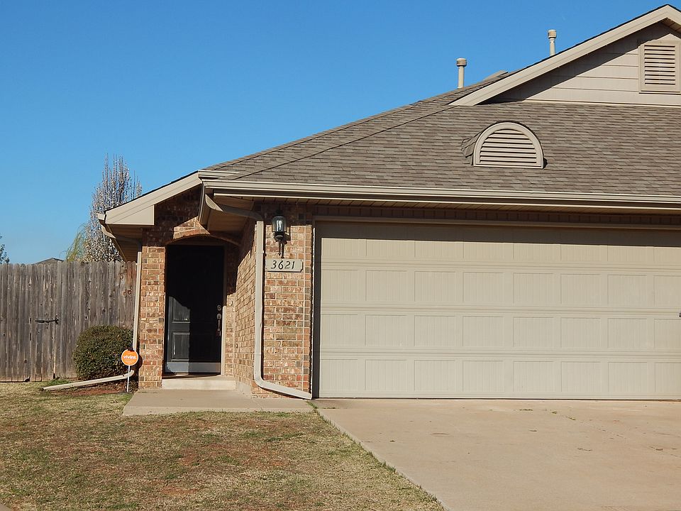 1st image of 3621 Vanguard Dr