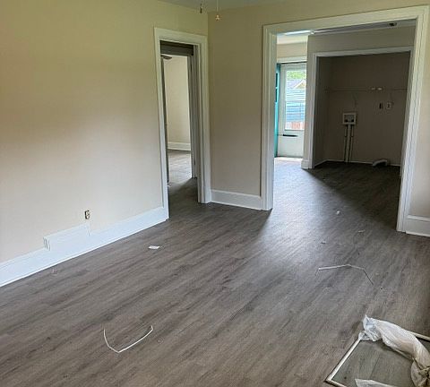 3rd image of 185 Becks Church Rd #B
