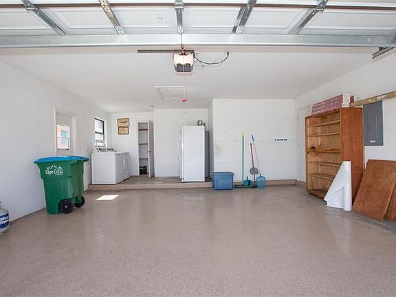 2nd image of 5230 Sarasota Ct