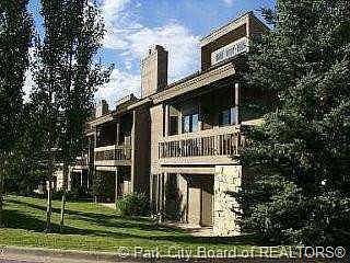 2nd image of 1583 Lakeside Cir #1583