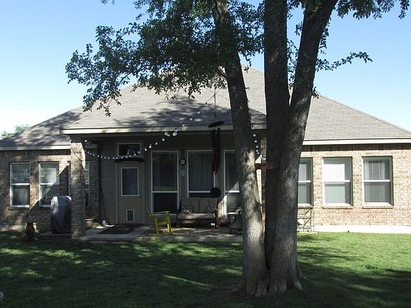 2nd image of 136 Chering Dr