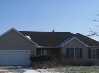 17471 Whitehead Rd, Lagrange, OH 44050