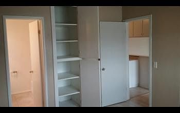 4th image of 687 W 17th St APT 1