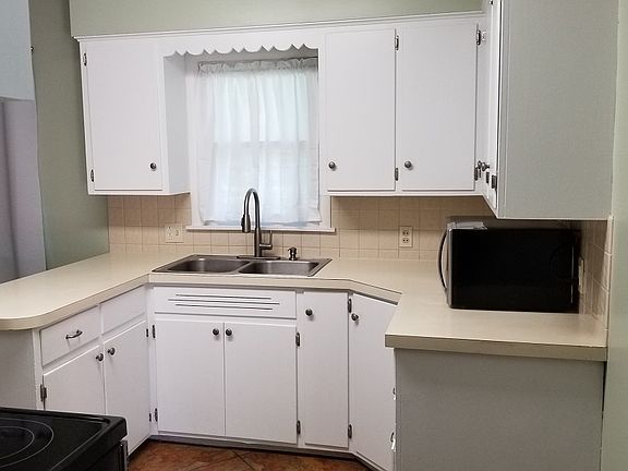5th image of 6418 Oakland Dr