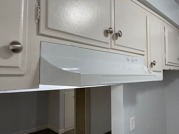 5th image of 409 N Marguerita Ave #40904